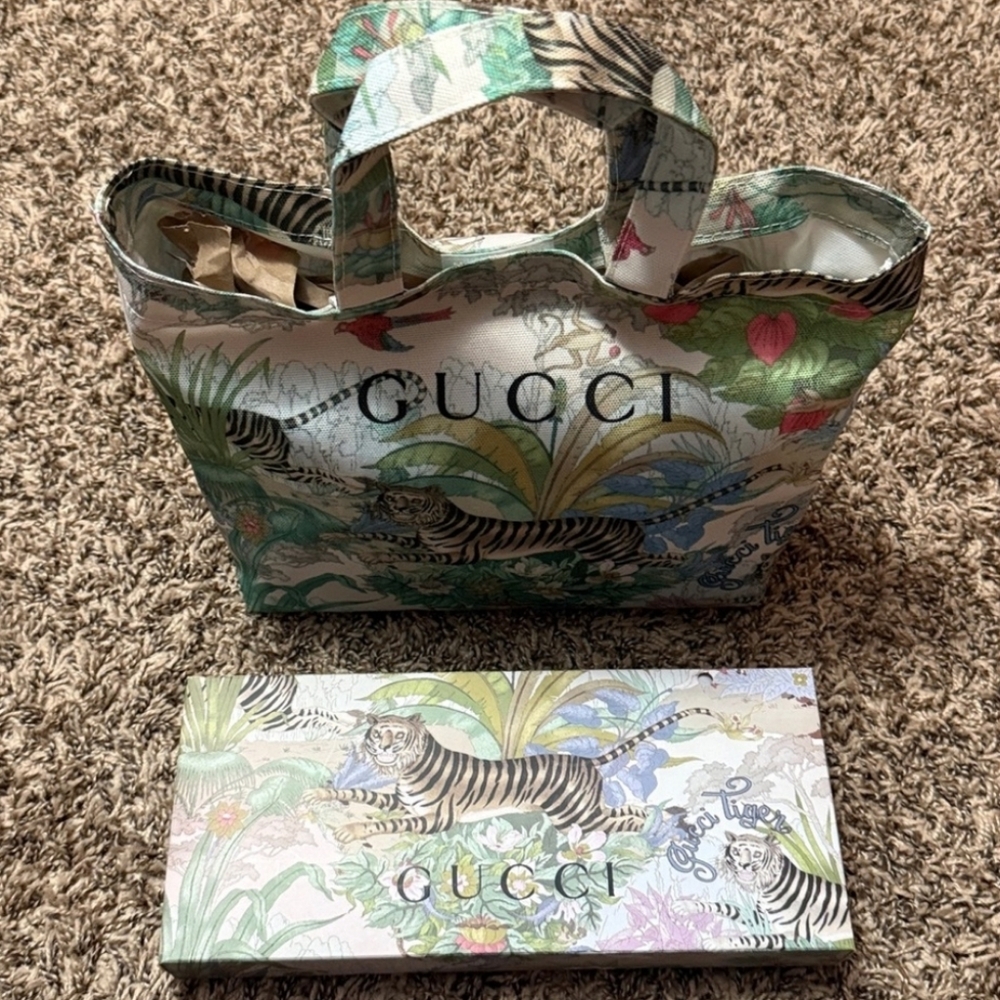 NEW Gucci Beauty Multicolor Canvas Print Tote Bag With Gifting Box - Picture 5 of 13